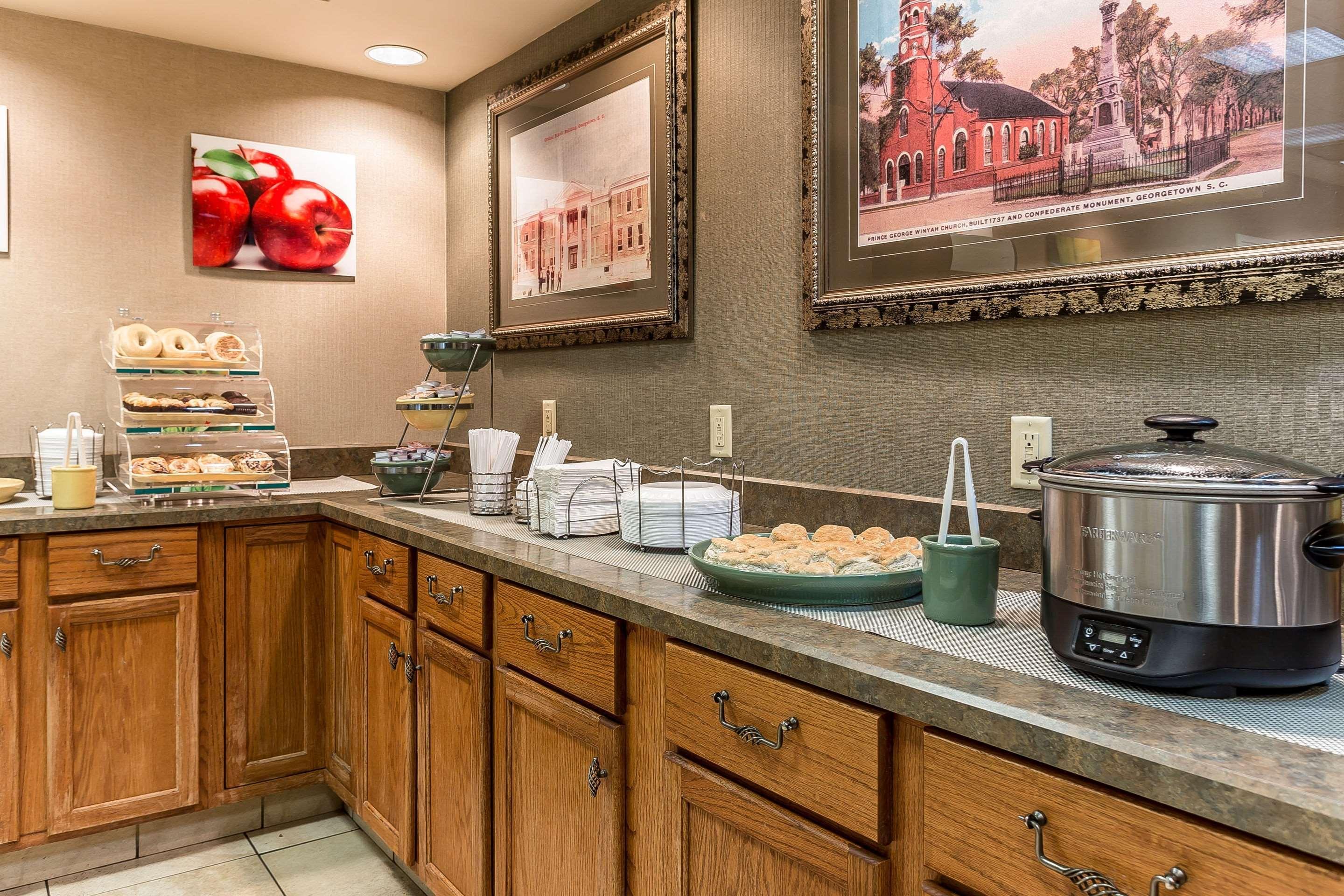 Quality Inn & Suites Georgetown Buitenkant foto
